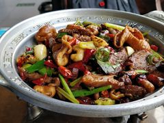 干锅肥肠护心肉-95号酱骨·一块豆腐(展春园西路店)