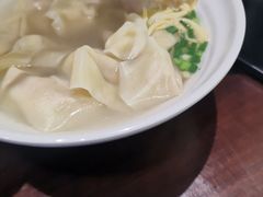 刀鱼馄饨-老半斋(福州路店)