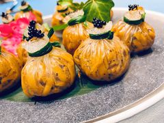 鱼子酱菌香布袋-三利音·东方司宴(外滩店)