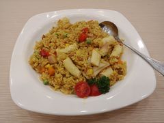 咖喱海鲜鸡粒炒饭-佰搭果·广式茶餐厅(西华路店)