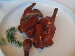 脆皮香烧乳鸽皇-汤城小厨•粤菜•靓汤(金融街店)