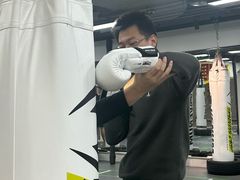 -拳力汇散打搏击泰拳俱乐部(绿地缤纷城店)