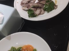 -侬佳蒸菜馆(听潮店)