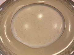 奶油松茸蘑菇汤-莫斯科餐厅