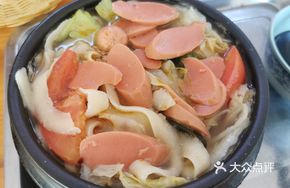 Ham Sausage Clay Pot Noodles