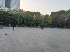 -英雄广场
