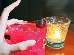 -毛毛虫酒吧