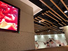 大堂-海底捞火锅鲜切牛肉主题店(长寿路店)