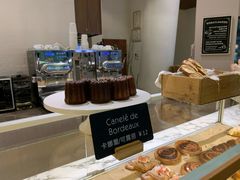 面包甜点陈列柜-WHEAT&BAKER-麥(凯德来福士店)