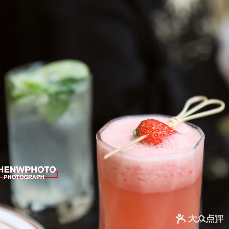 开在住宅区的网红甜品店：网红甜品面包到底如何？