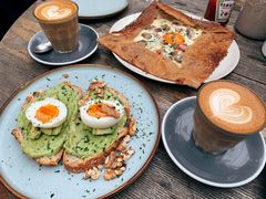 牛油果煮蛋吐司-RAC BAR(安福路店)