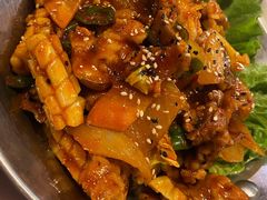 鱿鱼炒五花肉-富乐满韩国正宗炸鸡韩国料理(虹泉路店)