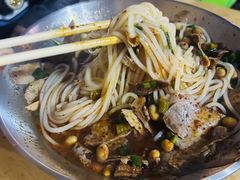 -覃肥叔桂林米粉(粮道街店)