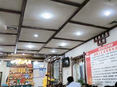 -湖南人家湘菜馆(镇江路店)