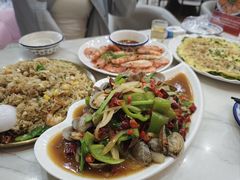 -覃记海鲜美食餐厅