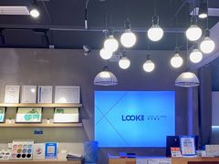 -LOOK眼镜·蔡司依视路配镜(宝山万达店)