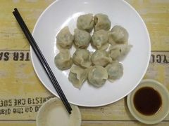 香菇鲜肉饺子-溢香专业制作饺子云吞(莲花二村店)