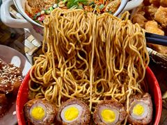 -爆炸头阿姨小四川正宗川味小吃(无任何分店)