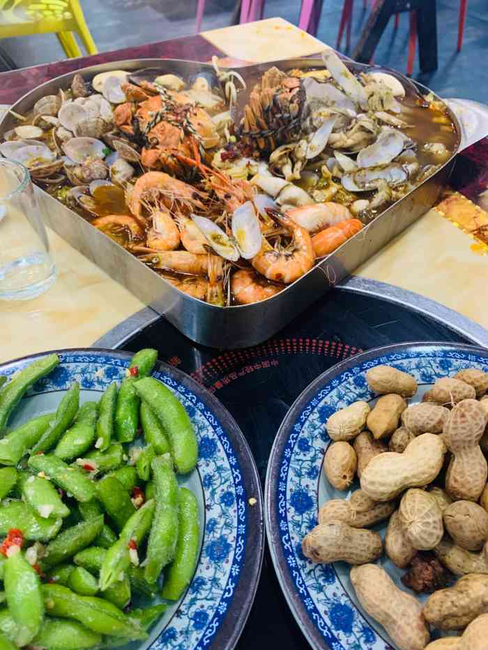 李记海鲜大咖(天虹店)-"大排档在天虹b座楼下的美食街里面,估计周.