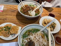 -湘人龙记老长沙米粉(鸟巢店)