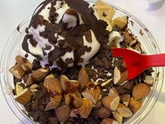 巧克力巴旦木拌拌碗-DQ·蛋糕·冰淇淋(西直门店)