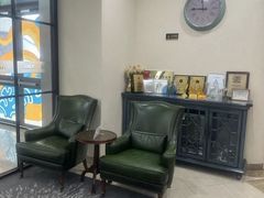 -瑞尔齿科(上海长风大悦城店)