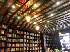 -钟书阁(松江泰晤士小镇店)