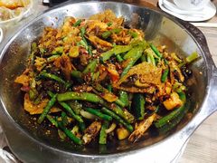 -嘎嘎鸭下巴·爆辣干锅(女人街店)