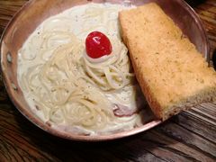 -I HOLIC艾豪丽披萨(KKone店)