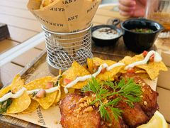 -Mark&Mars Restaurant