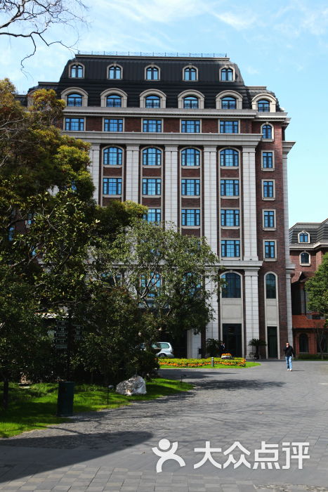 所有图片 瑞金宾馆 1 次 1728 / 3577| | 1 次 分享到: 我的回应