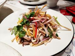 -江渔儿酸菜鱼·拔草餐厅(虎门君乐汇店)