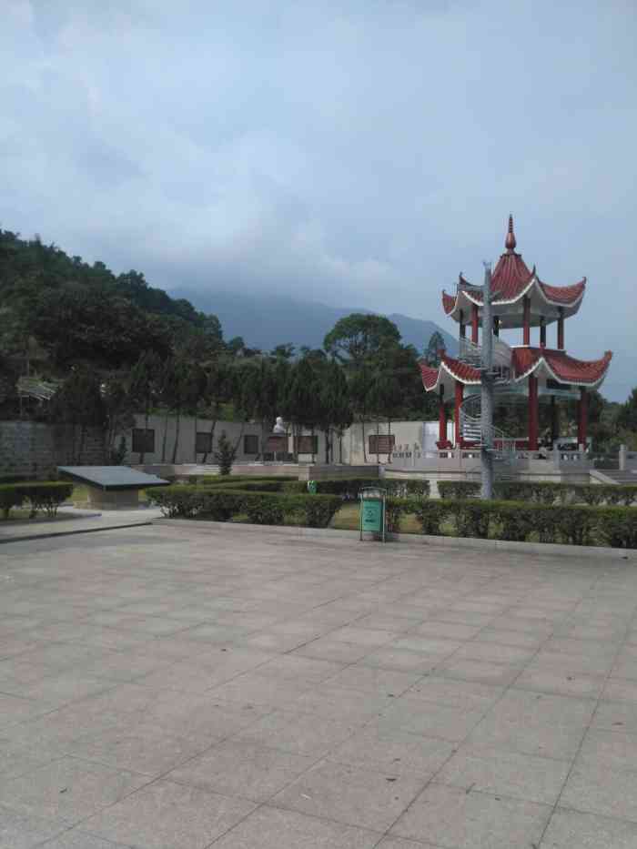 罗源县革命烈士陵园-"罗源县革命烈士陵园位于罗源县圣水街10号.