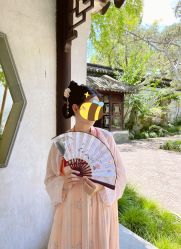 -一揽芳华汉服旗袍体验馆(拙政园店)