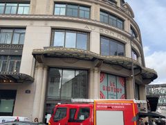 -乐蓬马歇百货公司(Rive Gauche)