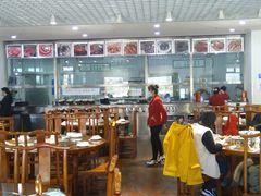 大堂-大草原清真饭庄(沙河店)