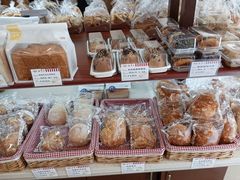-红宝石·鲜奶小方·海派西点房(南丹店)