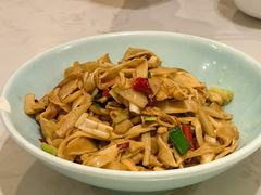 -刘胖子家常菜·蹄花焖藕(中央花园店)