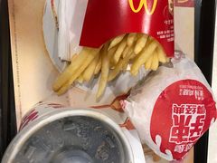 -麦当劳(中唱大厦店)