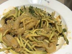 -老码头黑皮肘子锅包肉(赣水路店)