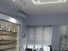 -视野联行眼镜•蔡司•依视路(温江店)