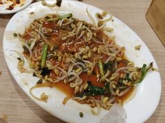 吃完的炒合菜和豆芽-姥家春饼店(漳州二路店)