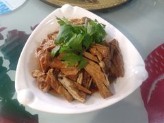三河卤花干-香乡美食府特色肥西老母鸡(三河古镇店)