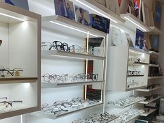 -美式眼镜·授权蔡司.依视路.尼康.豪雅.明月(南翔印象城店)