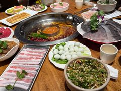 -城墙拐拐火锅(三峡广场黑金冠店)
