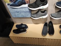 -斯凯奇(西安曲江大悦城店)