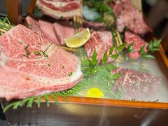 -山川小町·极番烧肉(新地假日广场店)