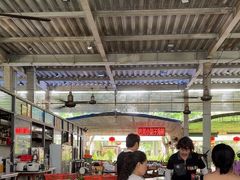 -四川小胡子海鲜(丁村万人海鲜广场店)