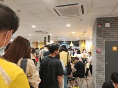 等位区-麦当劳(民盈·国贸城店)