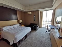 -上海漕河泾万丽酒店
